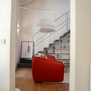 Joivy Fulcorina , Milano Italia