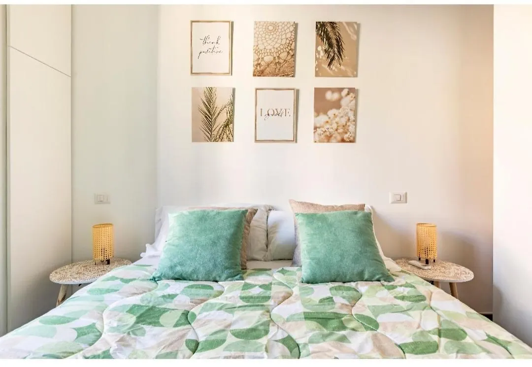 Azzurra Guest House Vaticano Rome Apartment